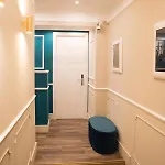 Le Petit Bijou בית הארחה