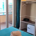 Le Petit Bijou